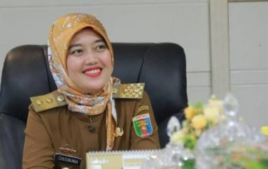Wagub Lampung  Jadi Orang Pertama di Suntik Vaksin Covid-19 