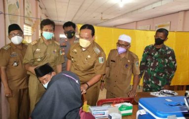 Wakil Bupati Lamtim Tinjau Pelaksanaan Vaksin di Tanjung Inten