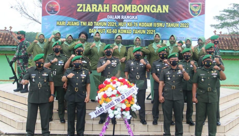 Peringatan Hari Juang TNI-AD, Dandim 0429/Lamtim ziarah ke TMP