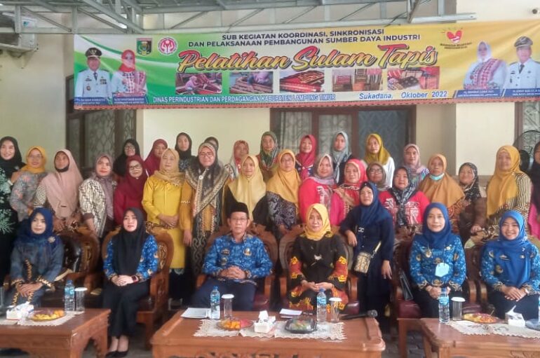 Dinas Perindag Lampung Timur gelar pelatihan Sulam Tapis